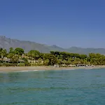 Cubo's Conde Rudi Pool&parking Apartment Marbella