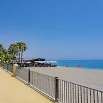 Cubo's Conde Rudi Pool&parking
