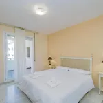 Cubo's Conde Rudi Pool&parking Apartment